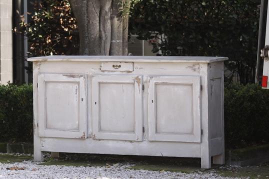 Louis Philippe Dresser Base