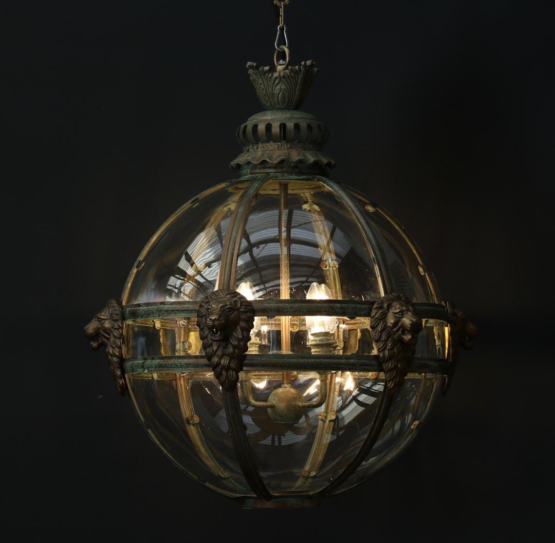 103-29 - Globe Lion Lantern // Verdigris 