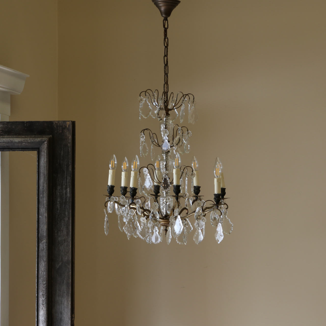 136-30 - French Eight Light Chandelier