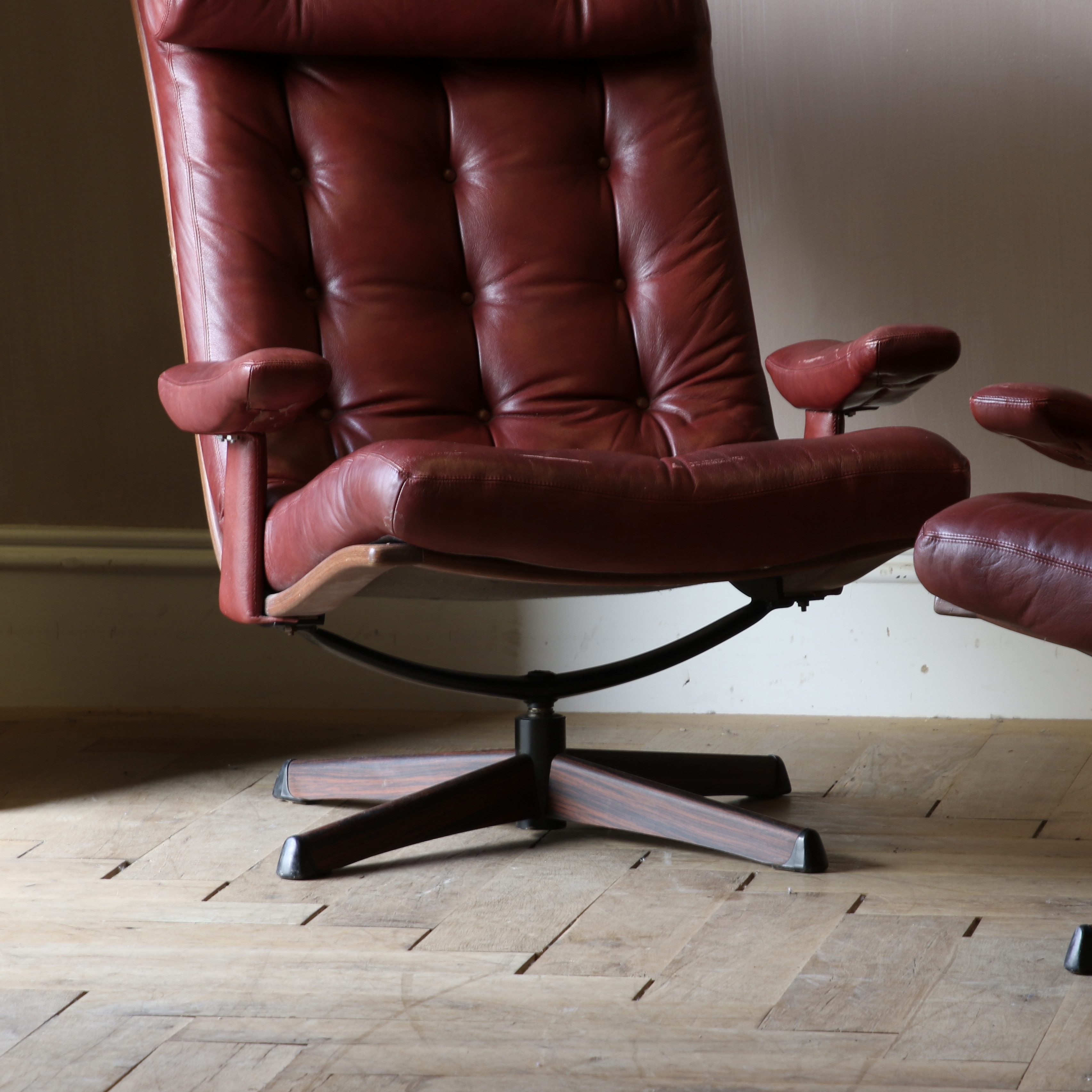 Pair of Leather Armchairs by Göte Mobler