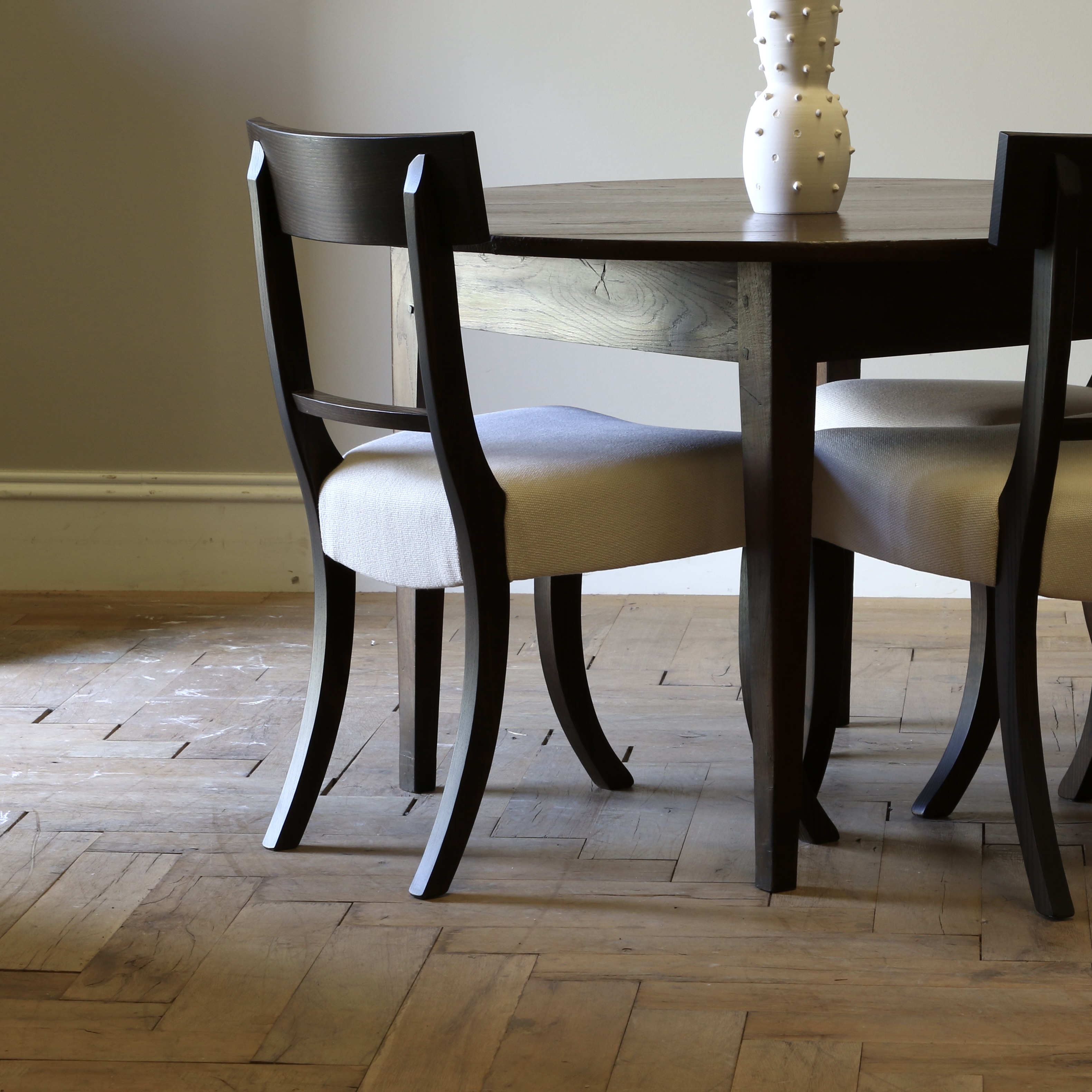 Klismos Chair // JS Editions