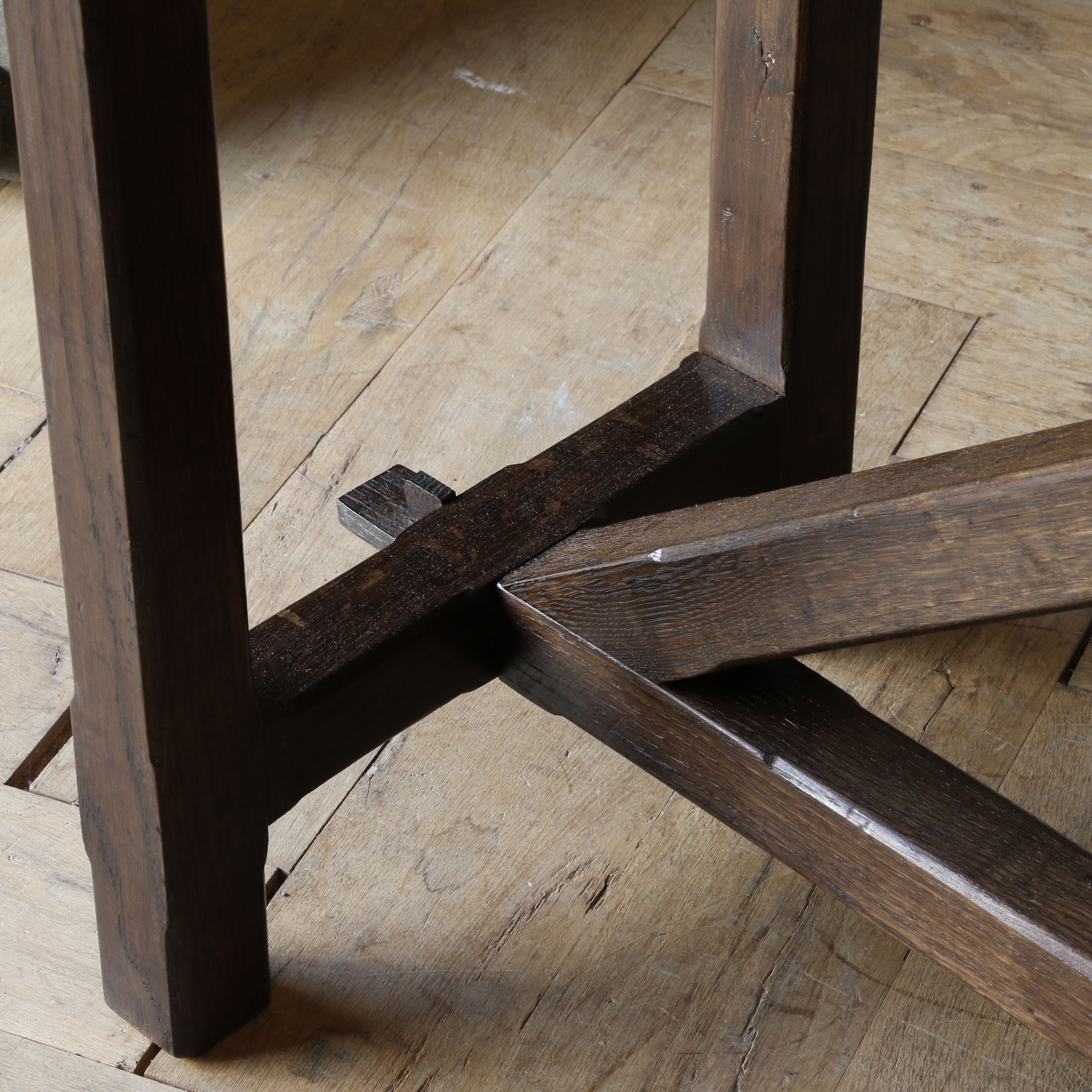 Avignon Side Table // JS Editions