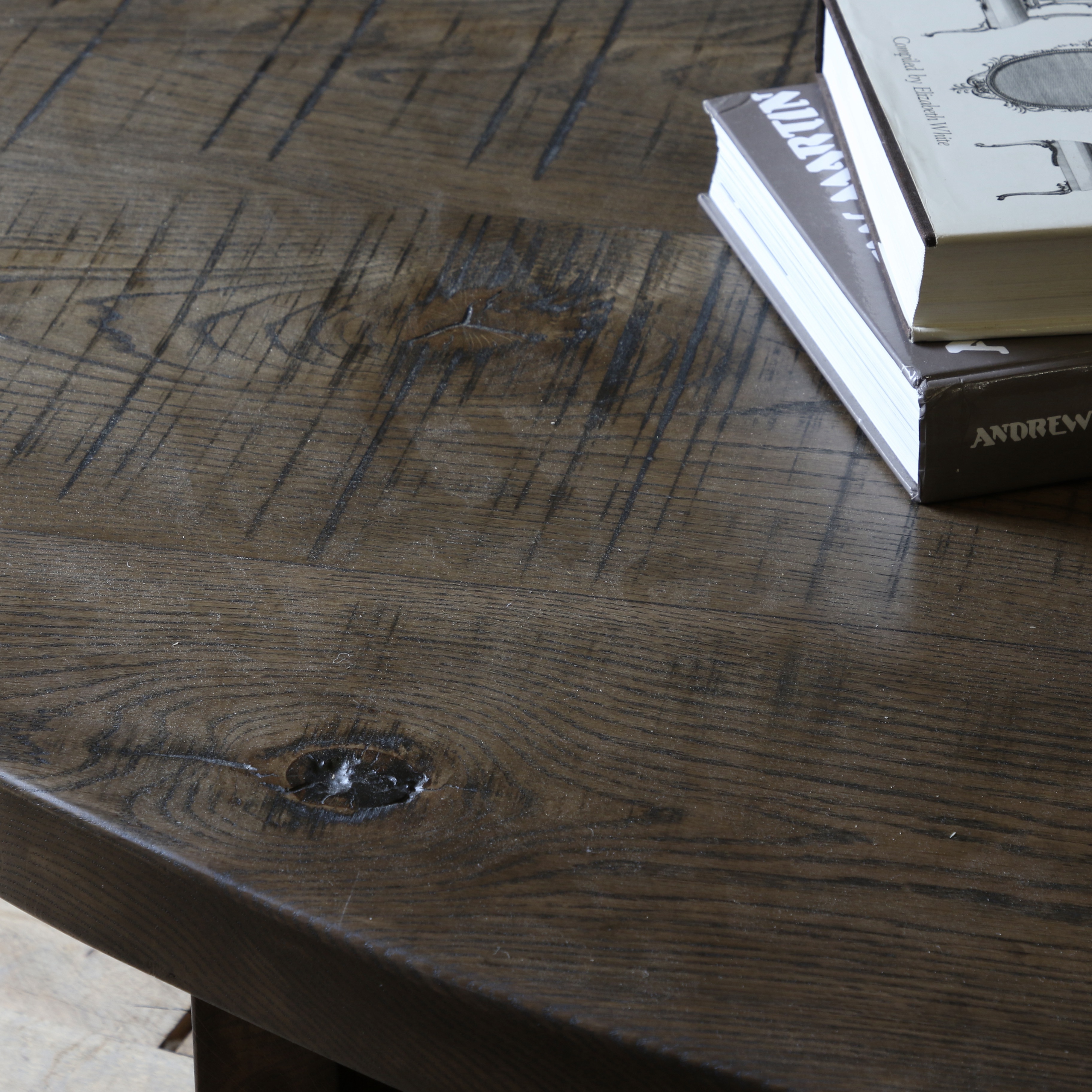 Wabi Sabi in Oval // JS Editions