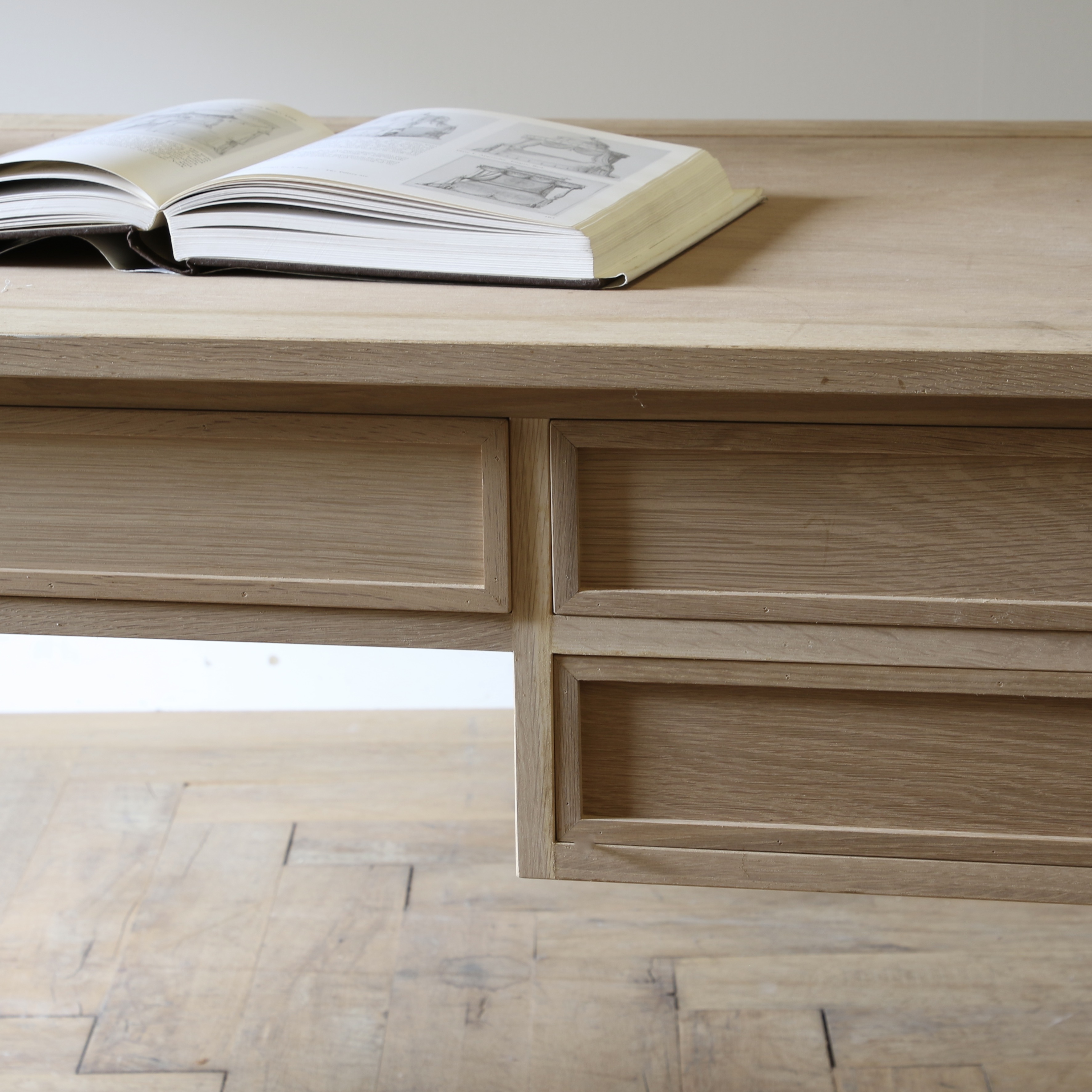 Directoire Desk // JS Editions