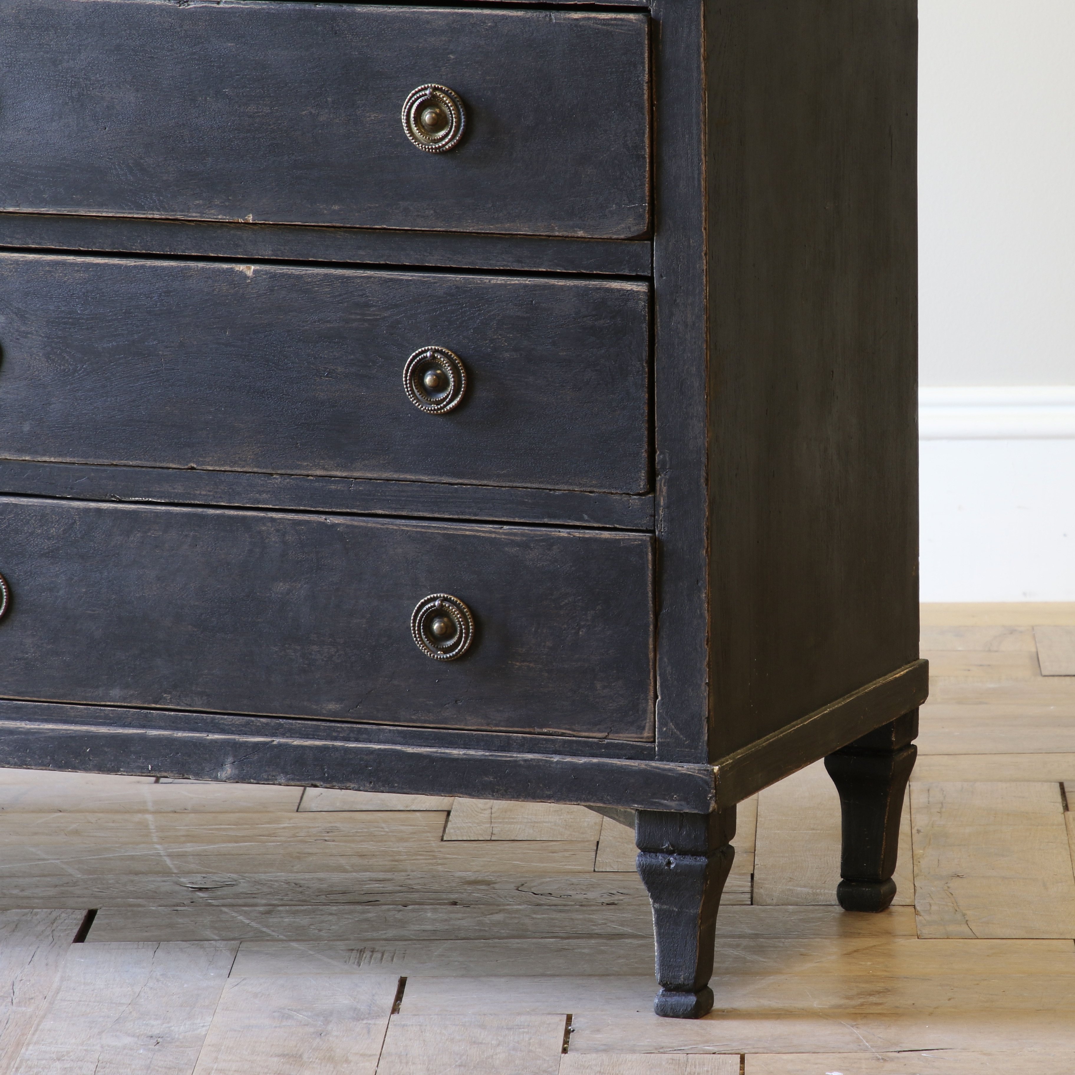 Gustavian Commode 