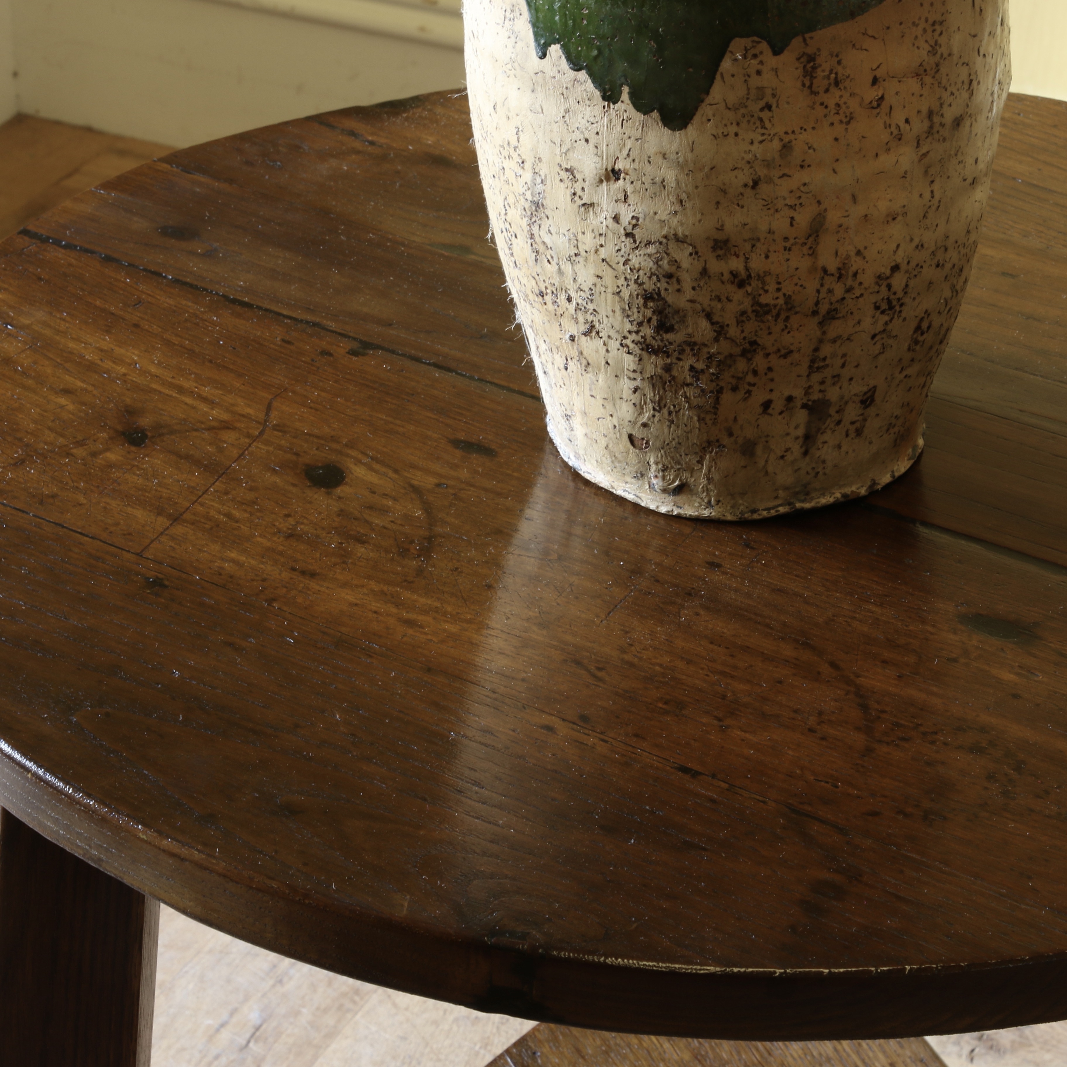 Cricket Table // JS Editions