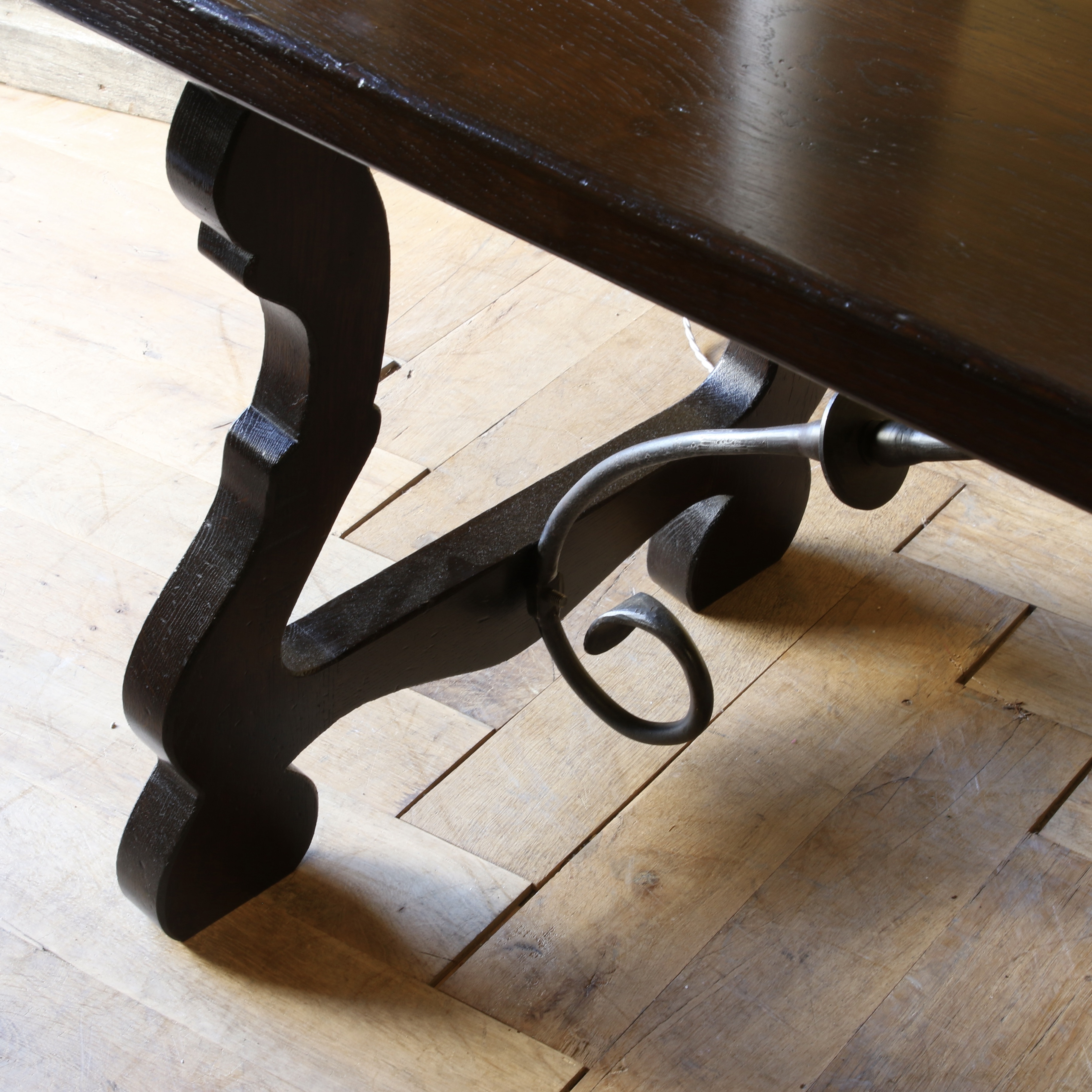 Spanish Desk // JS Editions