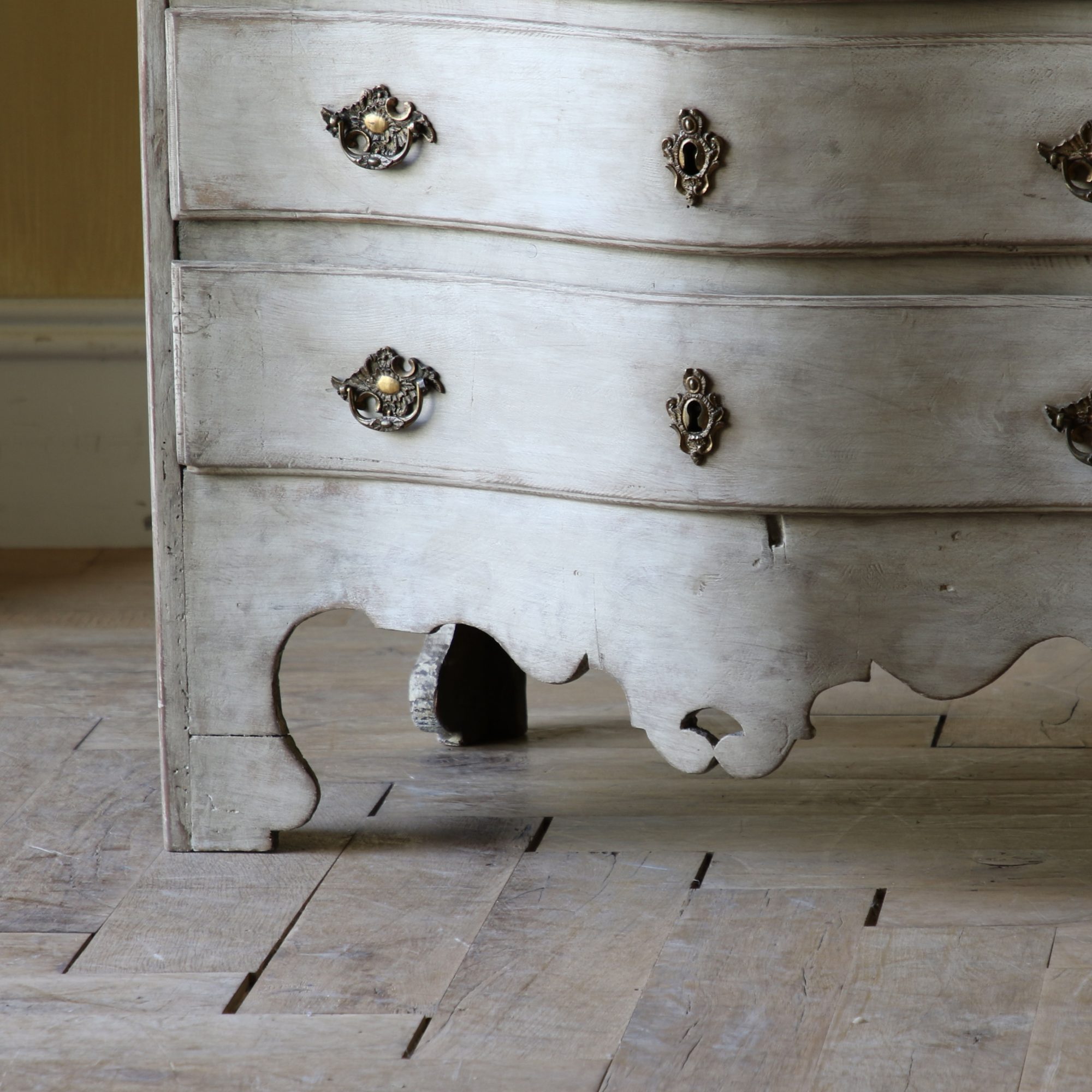Gustavian Chest of Drawers