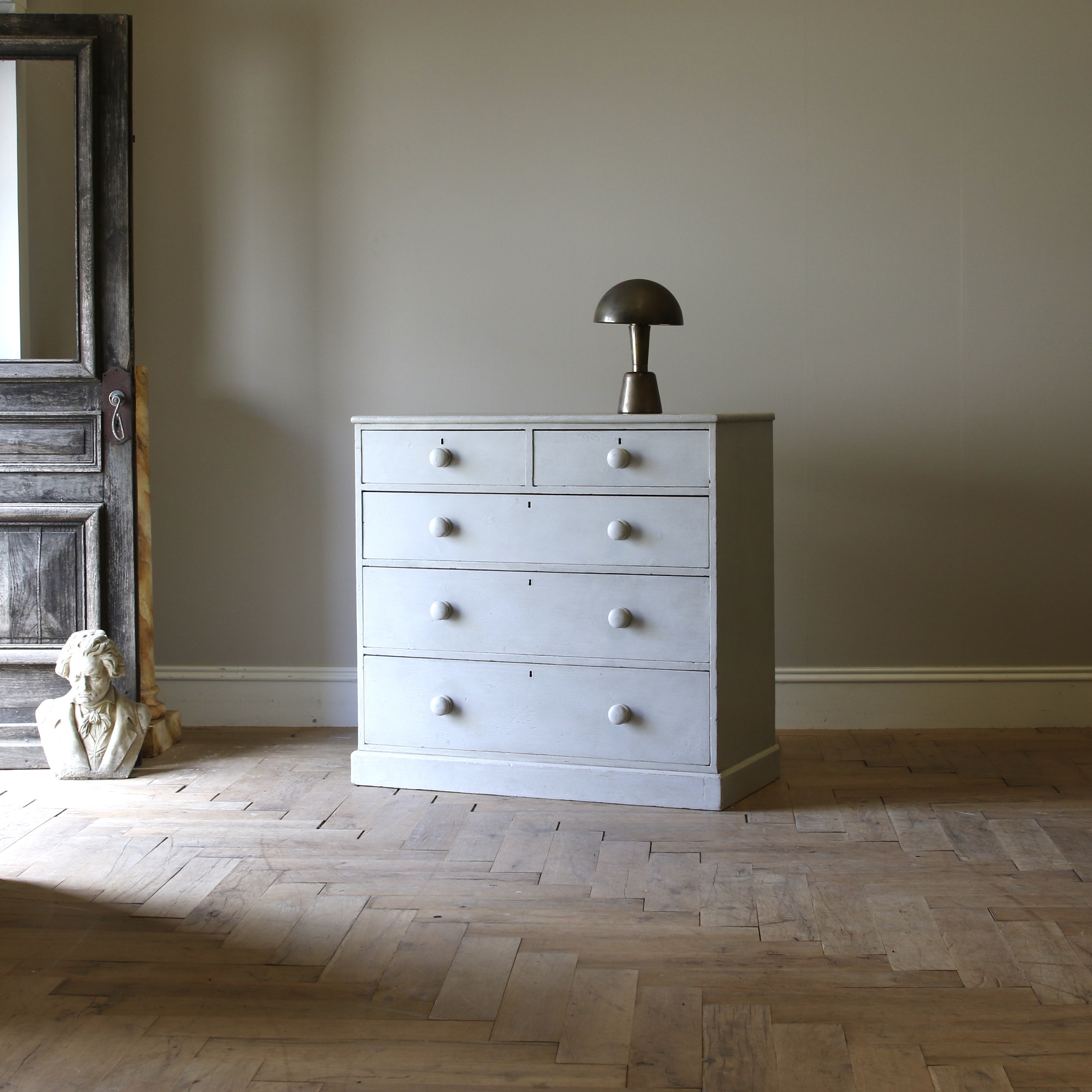 152-17 - Georgian Chest of Drawers