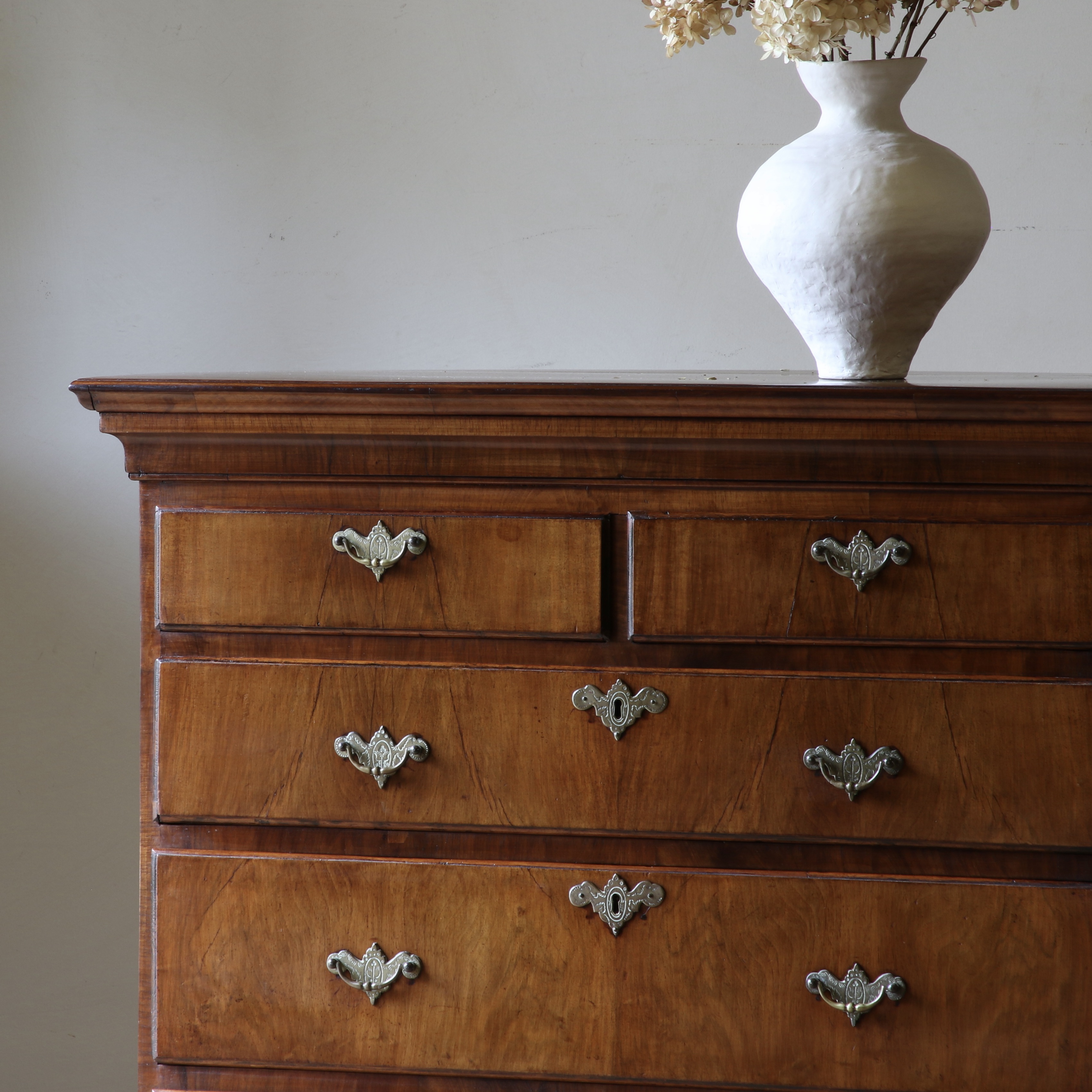 Georgian Chest of Drawers