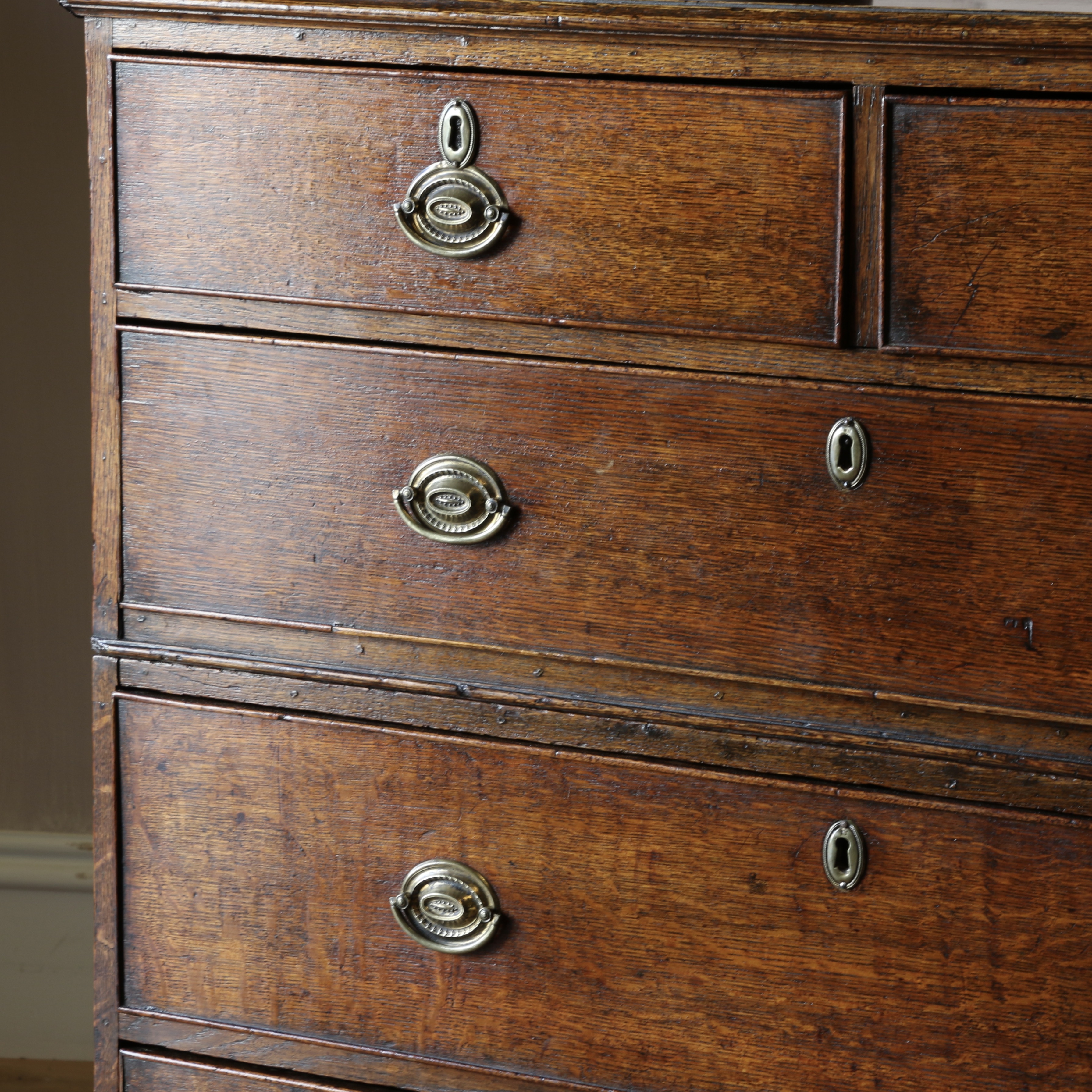 Georgian Chest of Drawers