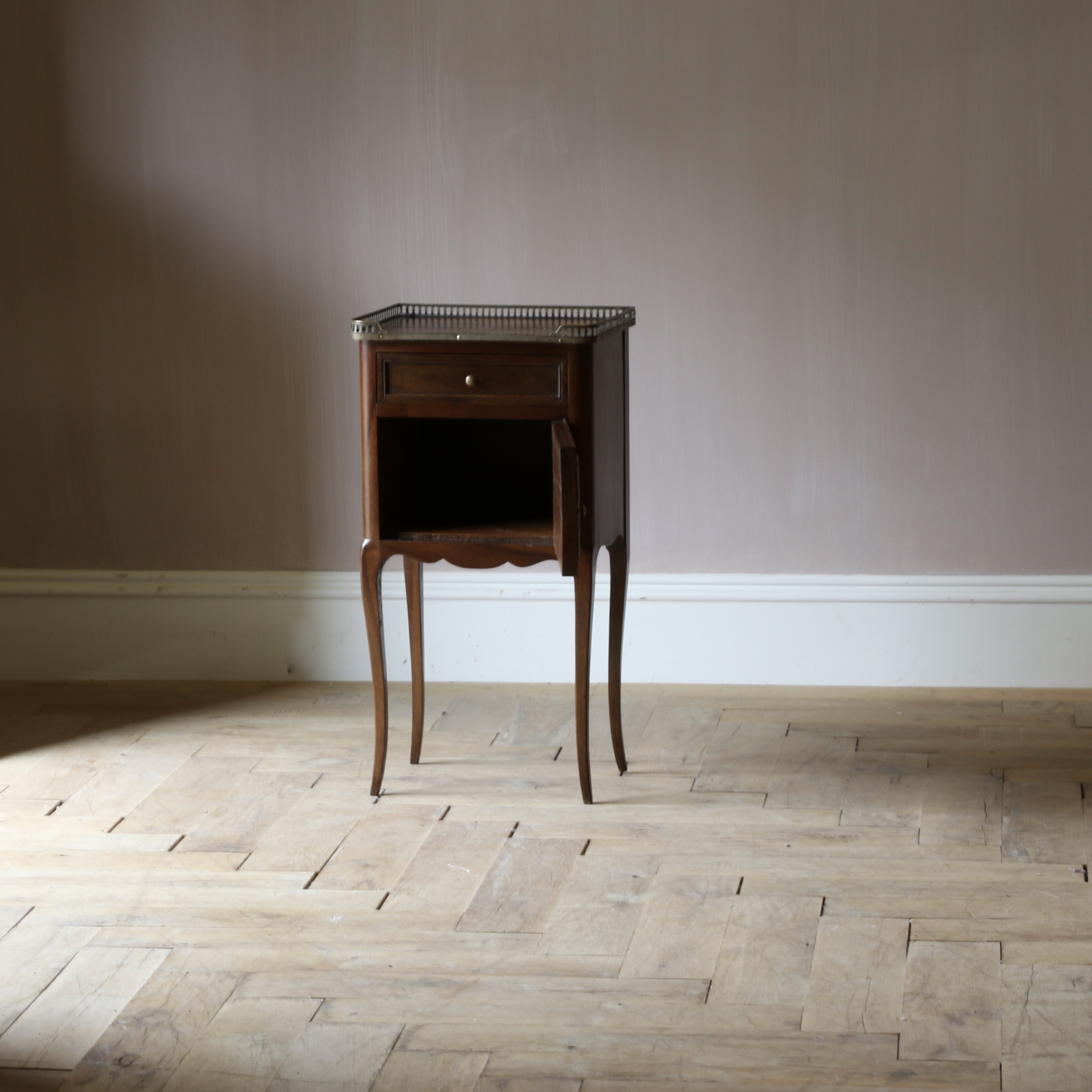 Louis XV Bedside