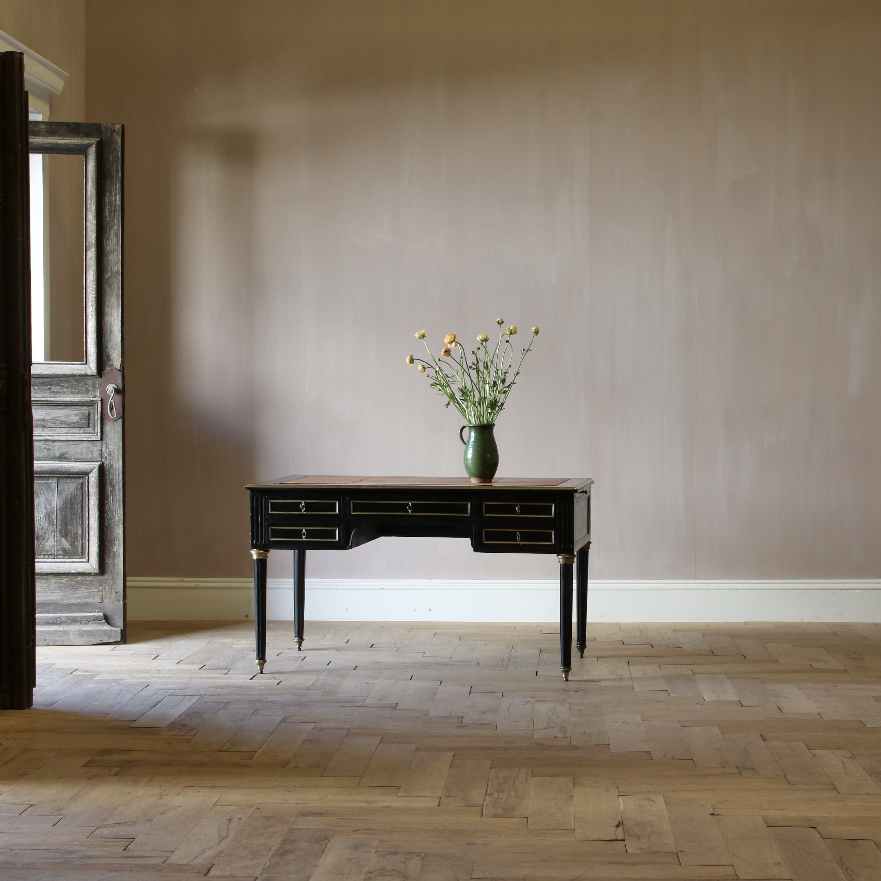 Directoire Desk