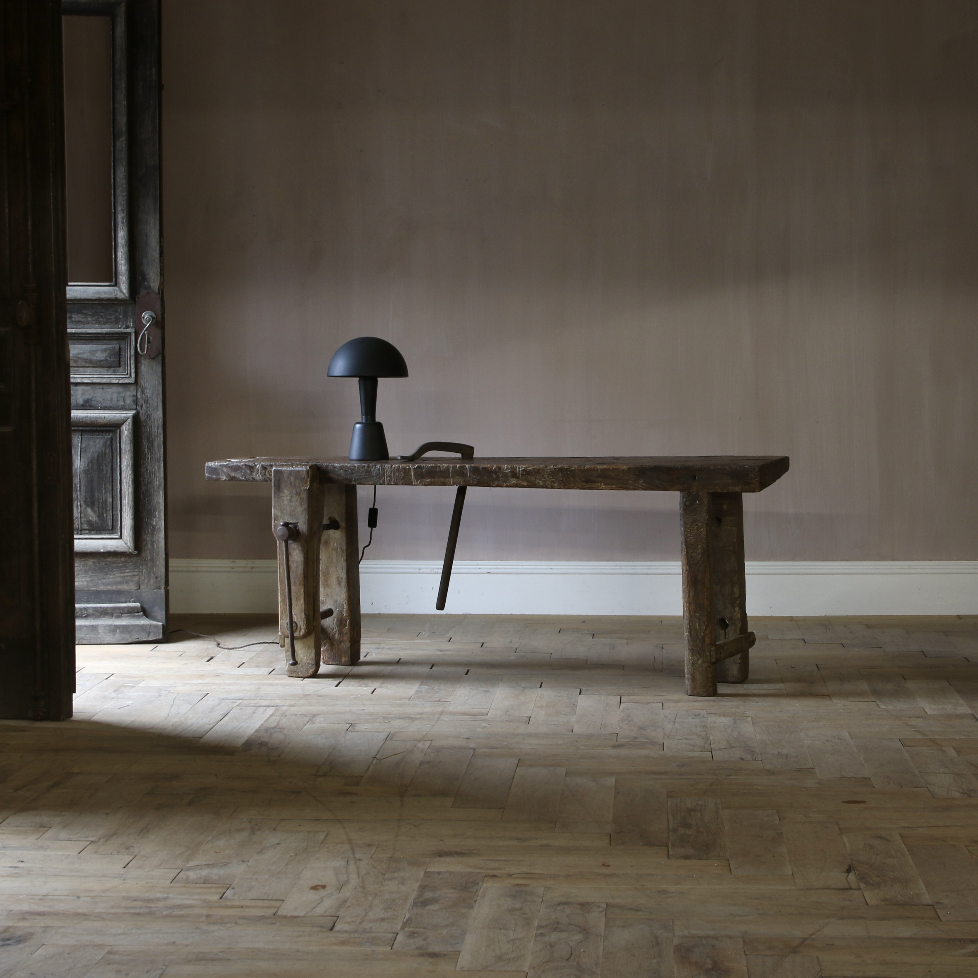 150-97 - French Workbench