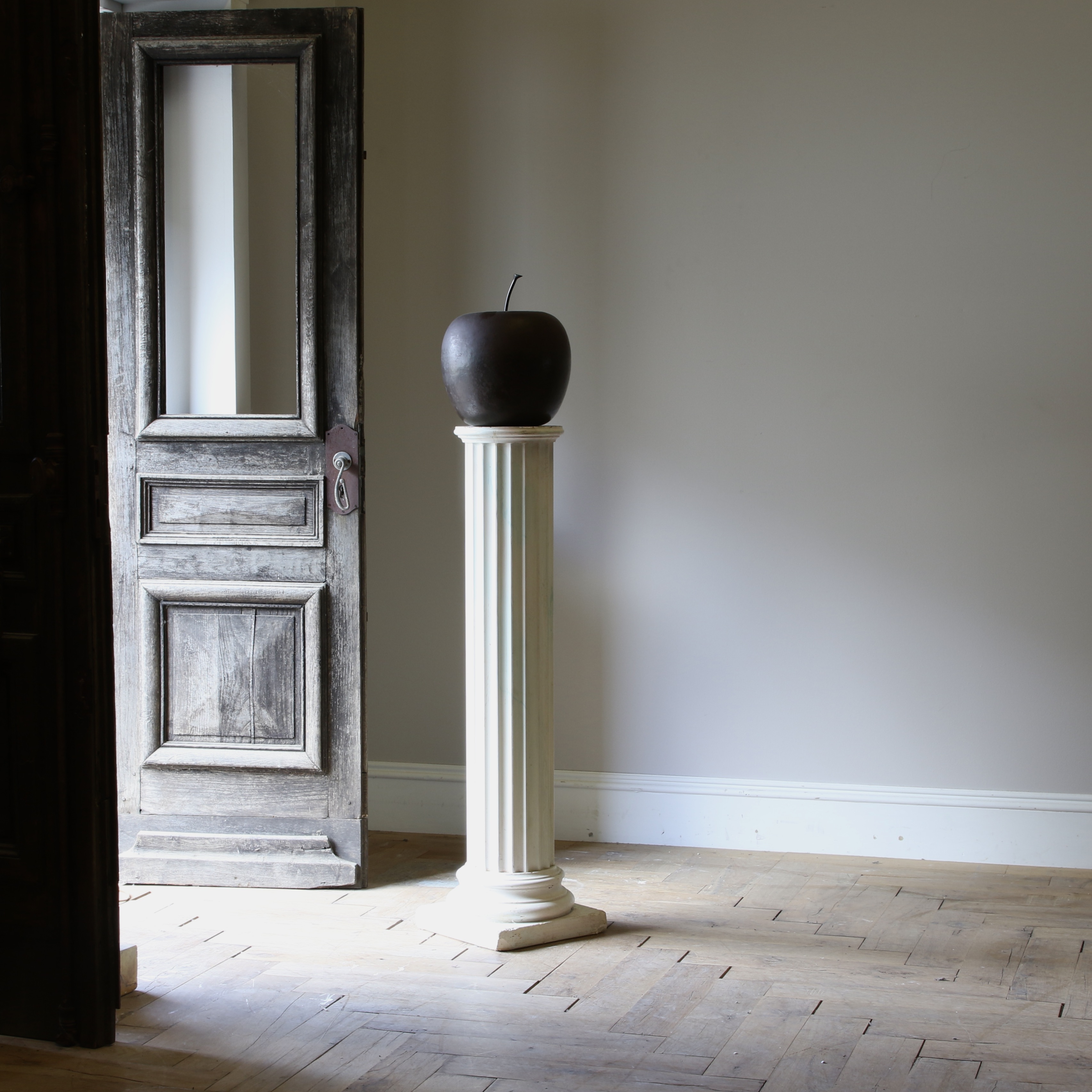 152-90 - Fluted Column