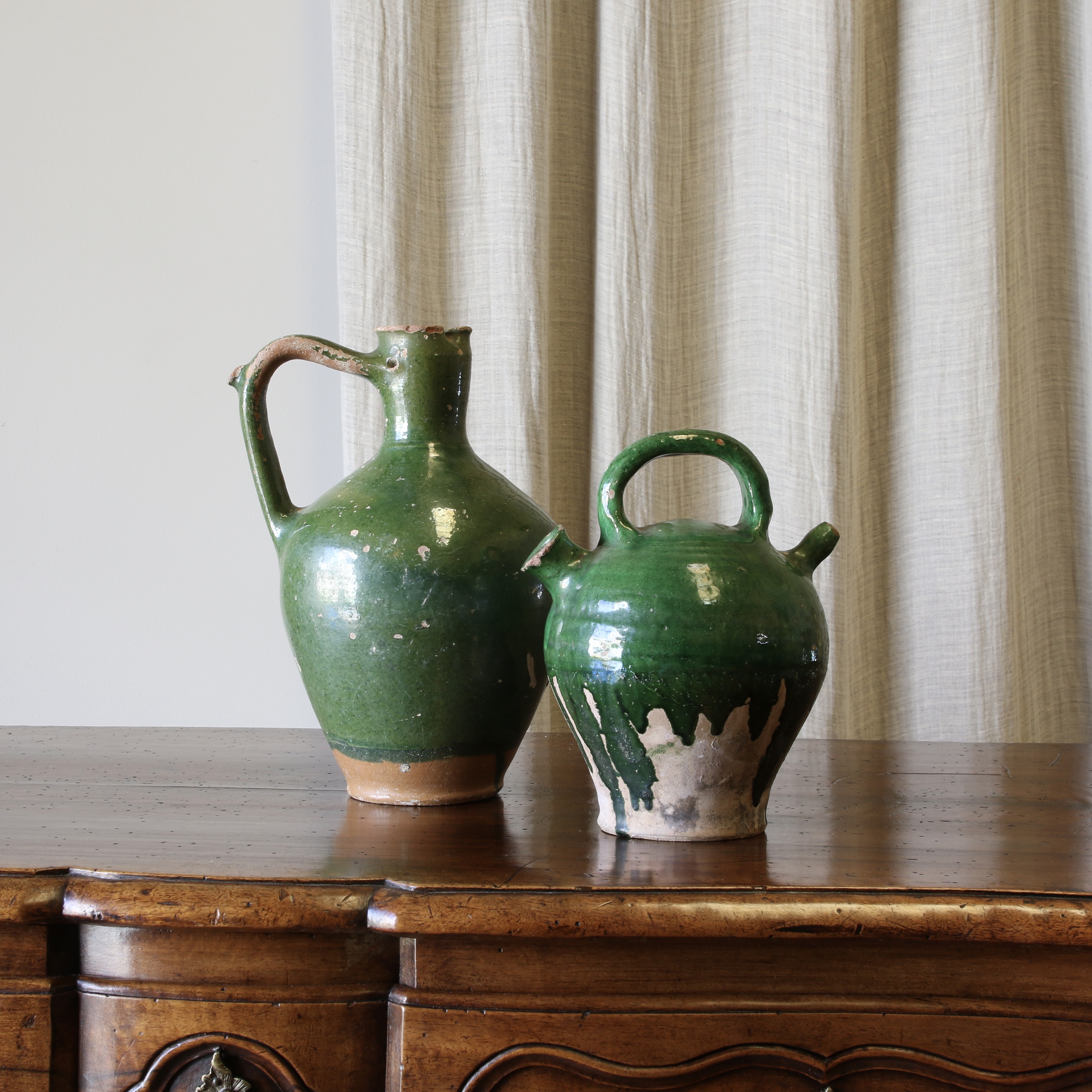 153-30 - French Jugs