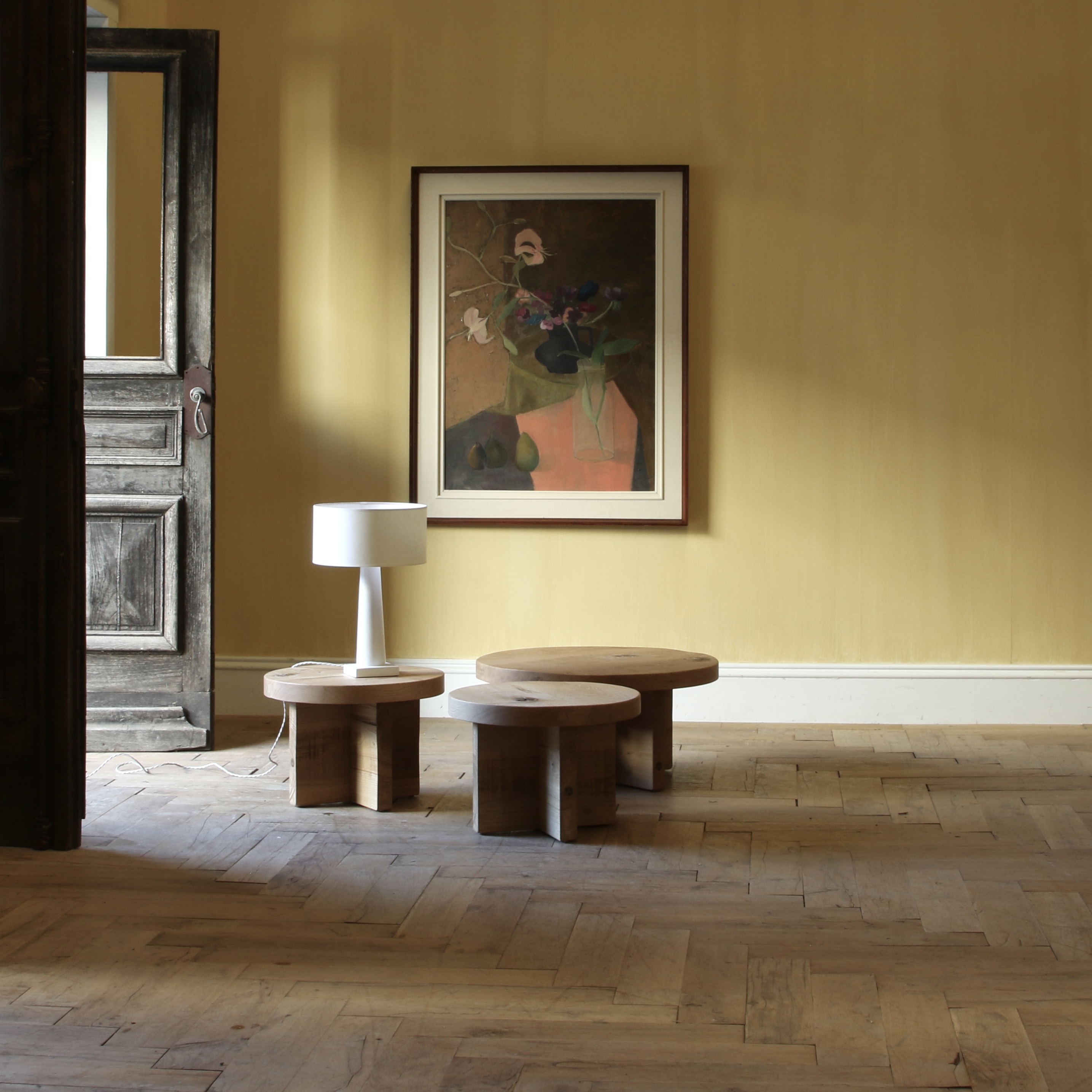 154-61 - Round Wabi-Sabi Tables