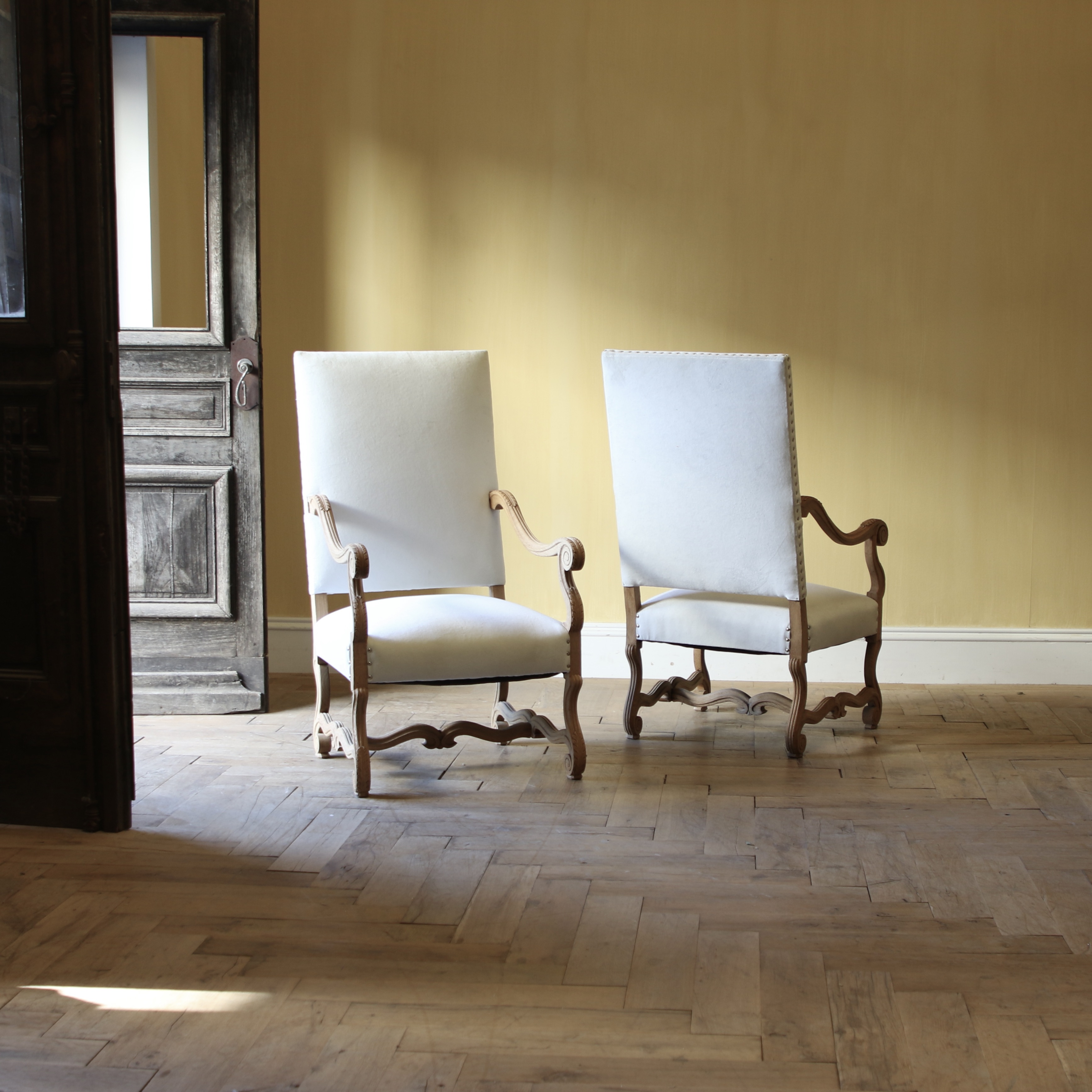 154-93 - Pair of Louis XIV Fauteuil