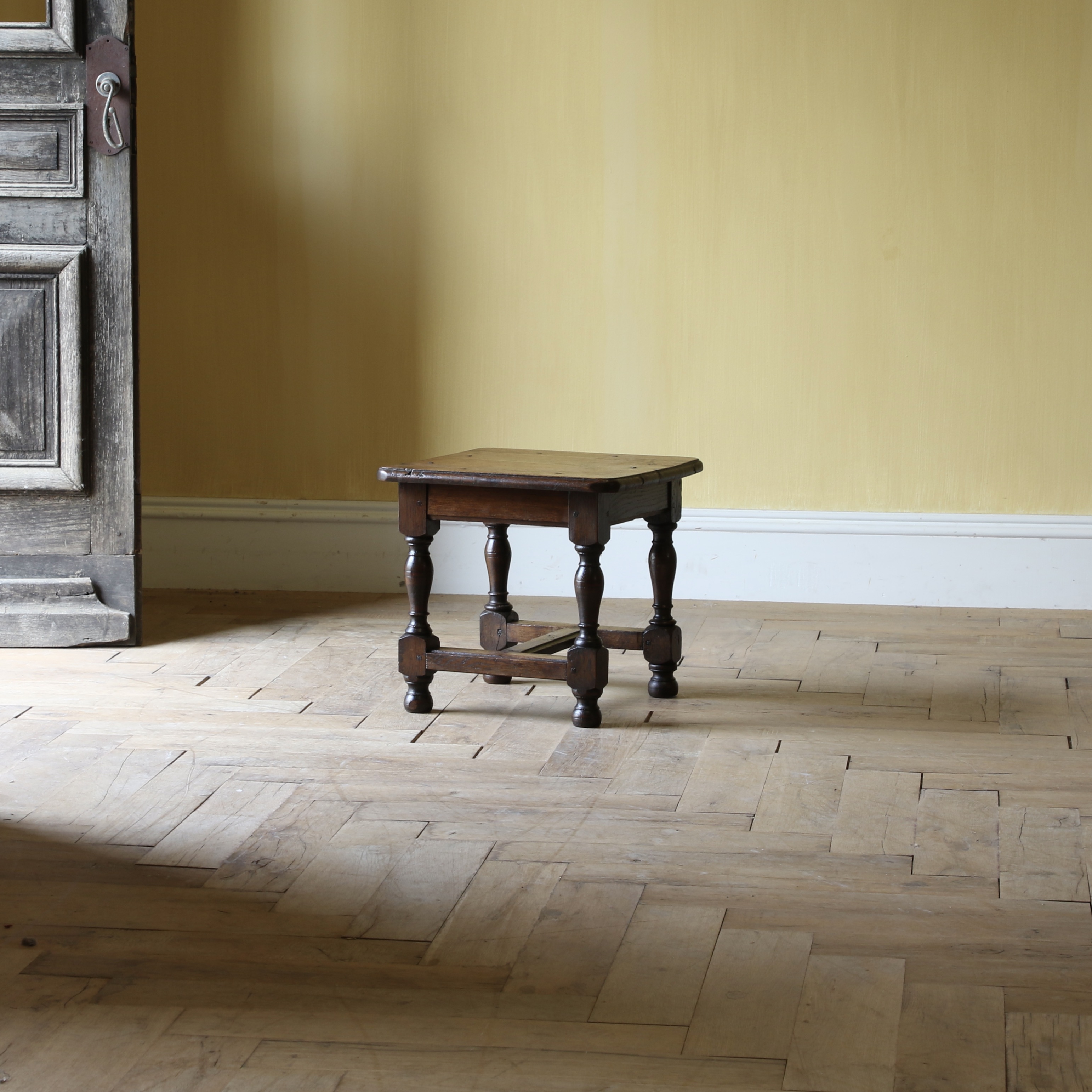 155-23 - Jointed Stool