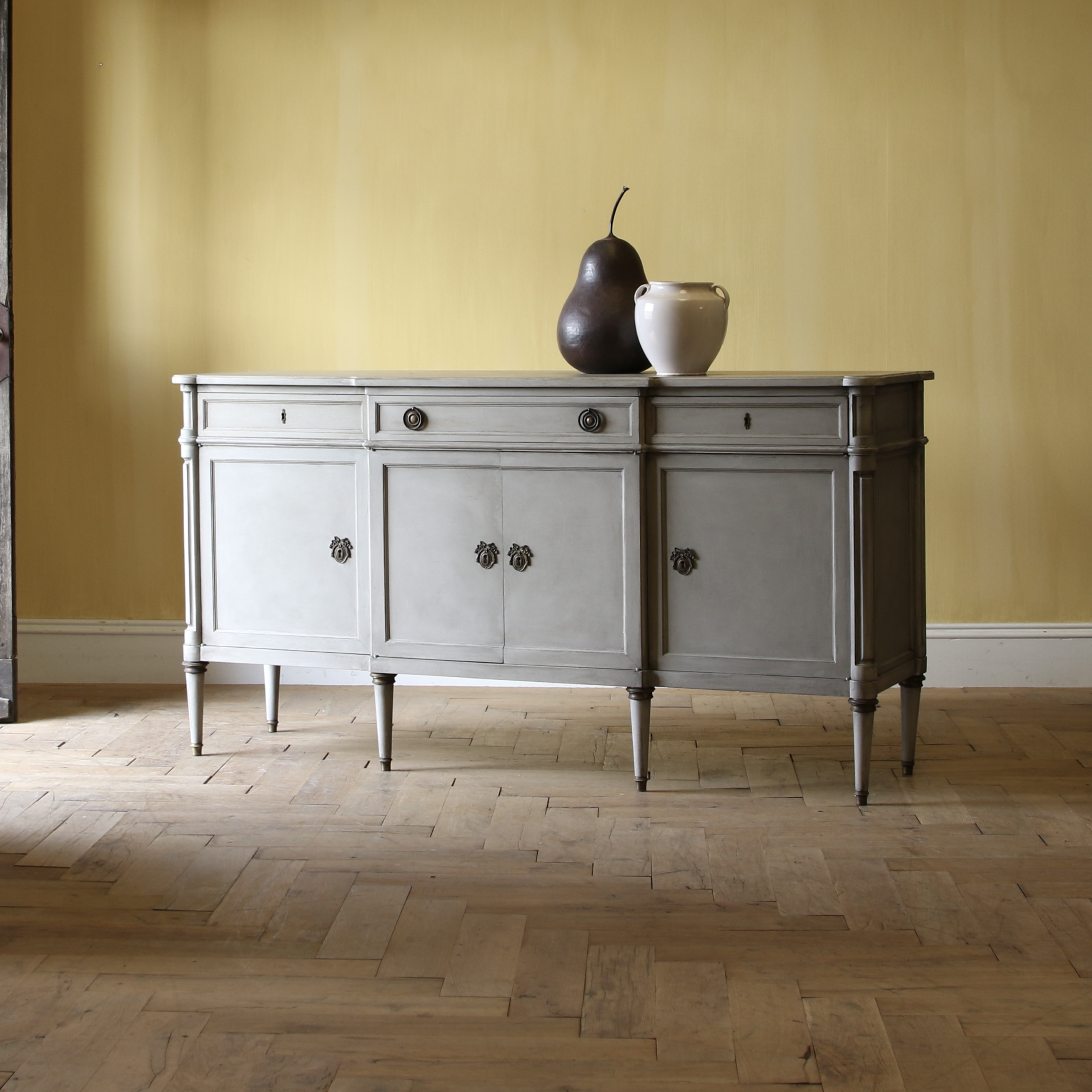 155-78 - Louis XVI Dresser Base